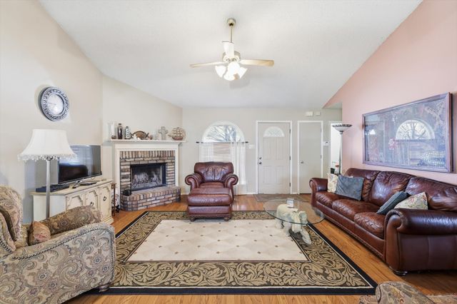 312 Richy Road, Roanoke, TX 76262