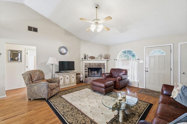 312 Richy Road, Roanoke, TX 76262