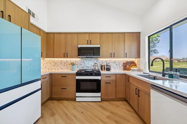 54623 Inverness Way, La Quinta, CA 92253