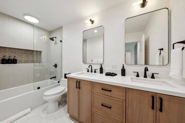 54623 Inverness Way, La Quinta, CA 92253