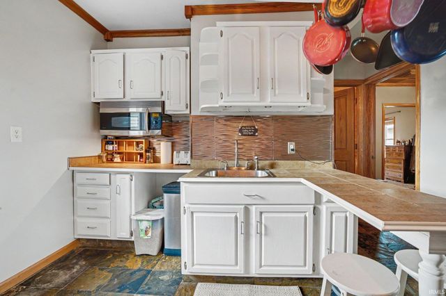 939 E 4th Street, Mishawaka, IN 46544
