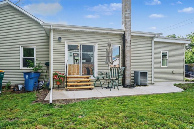939 E 4th Street, Mishawaka, IN 46544