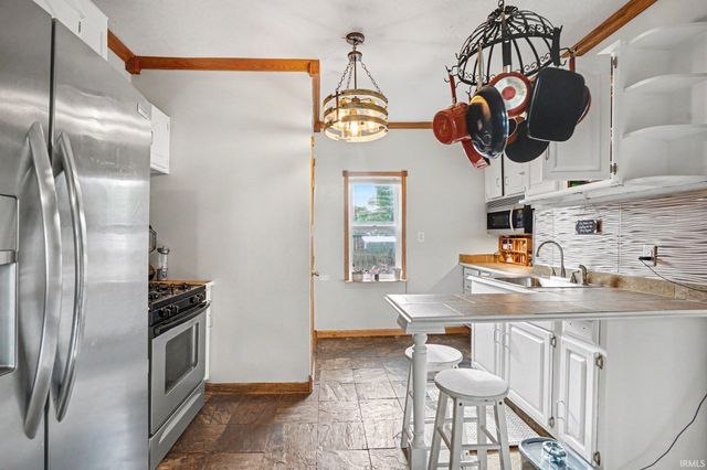 939 E 4th Street, Mishawaka, IN 46544