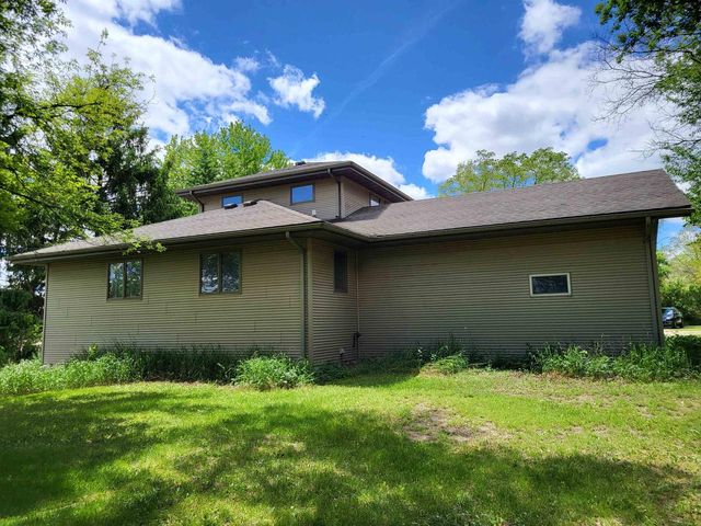 1246 Washington Road, Stoughton, WI 53589