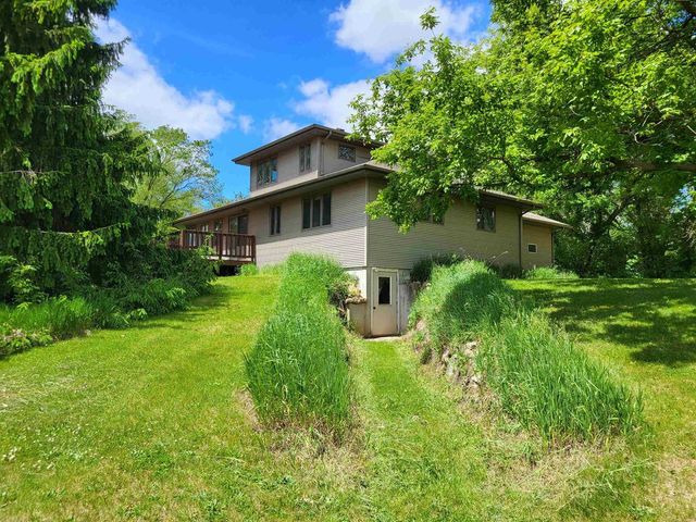 1246 Washington Road, Stoughton, WI 53589