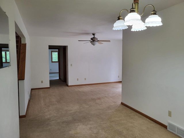 1246 Washington Road, Stoughton, WI 53589