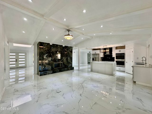 6332 EL RISCO Street, El Paso, TX 79912