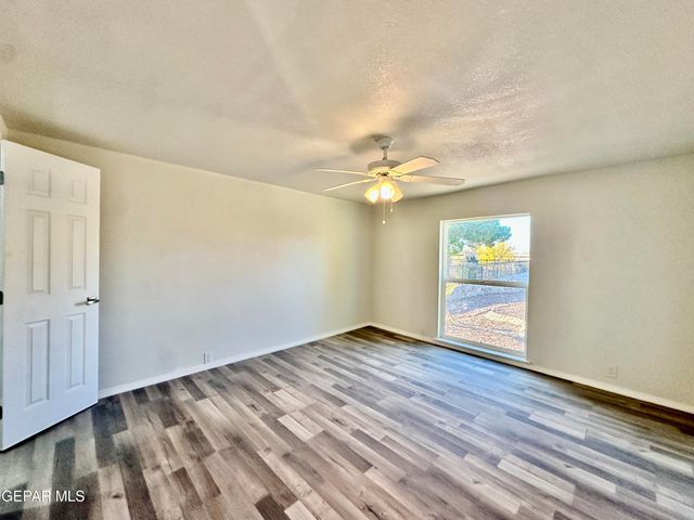 6332 EL RISCO Street, El Paso, TX 79912