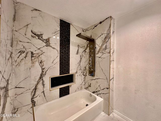 6332 EL RISCO Street, El Paso, TX 79912