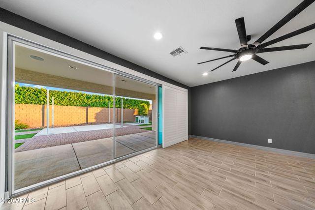 12539 W TUCKEY Lane, Glendale, AZ 85307