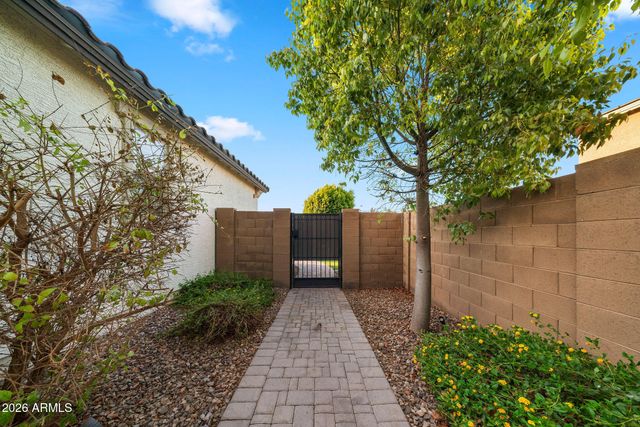 12539 W TUCKEY Lane, Glendale, AZ 85307