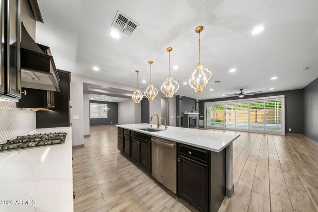 12539 W TUCKEY Lane, Glendale, AZ 85307