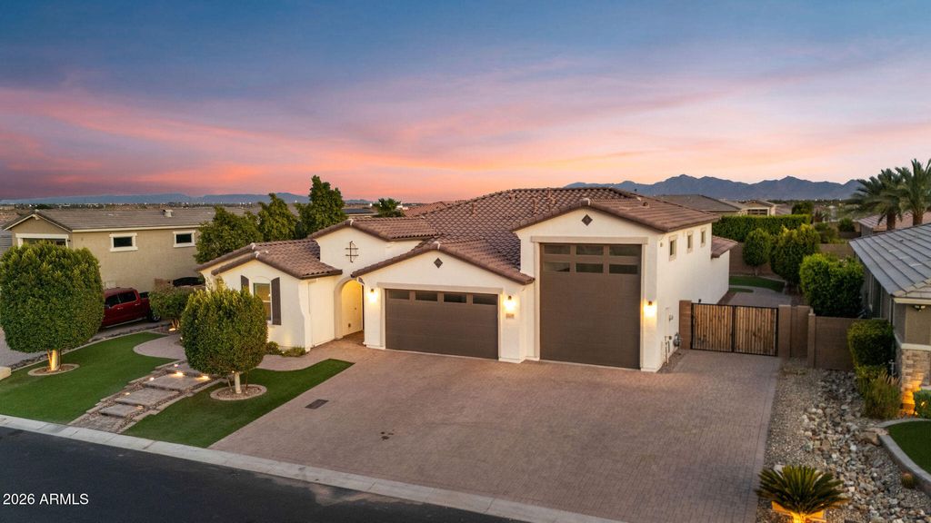 12539 W TUCKEY Lane, Glendale, AZ 85307 — photo 2
