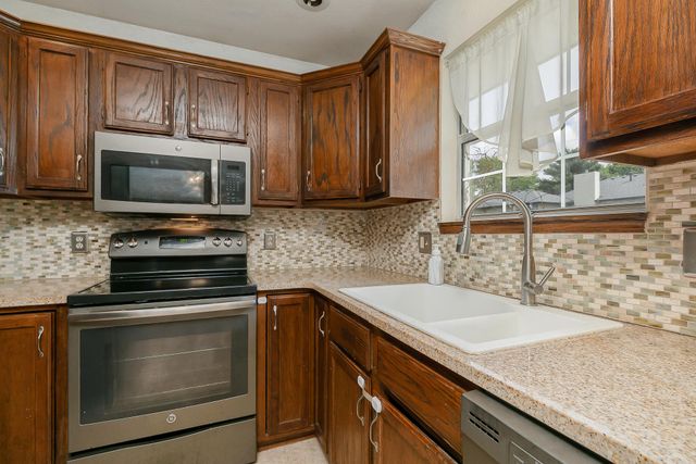 714 S Rice Street, Nixa, MO 65714