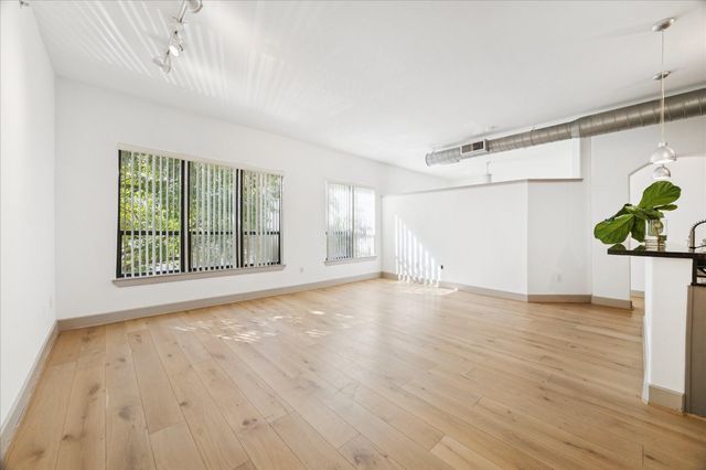 1901 Post Oak Boulevard 2203, Houston, TX 77056