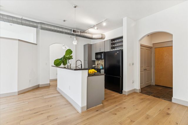 1901 Post Oak Boulevard 2203, Houston, TX 77056