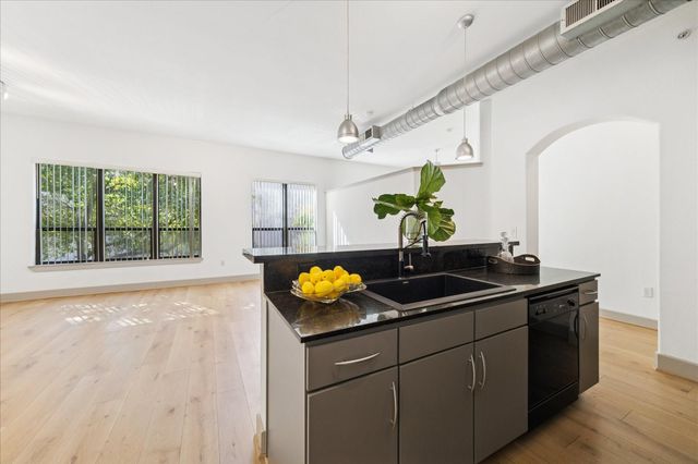 1901 Post Oak Boulevard 2203, Houston, TX 77056