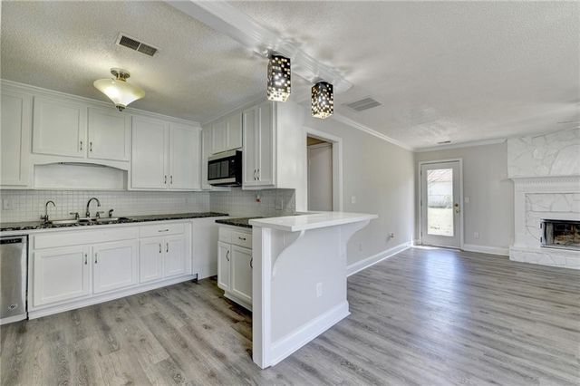 2725 Milton Bryan Drive, Loganville, GA 30052