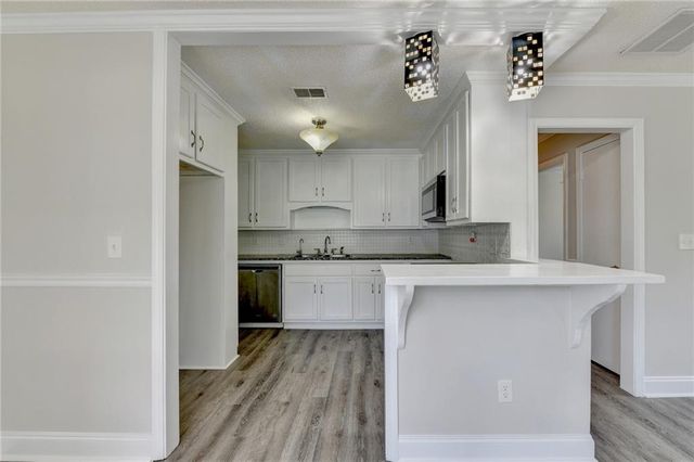 2725 Milton Bryan Drive, Loganville, GA 30052