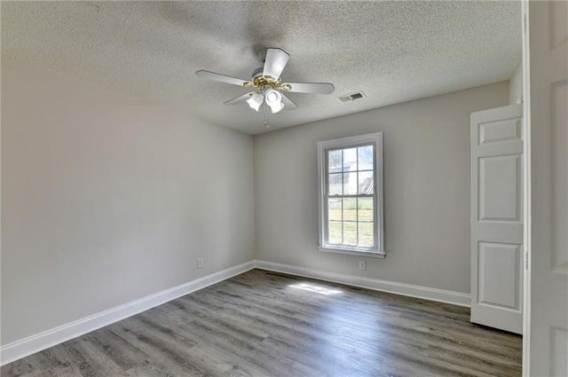 2725 Milton Bryan Drive, Loganville, GA 30052