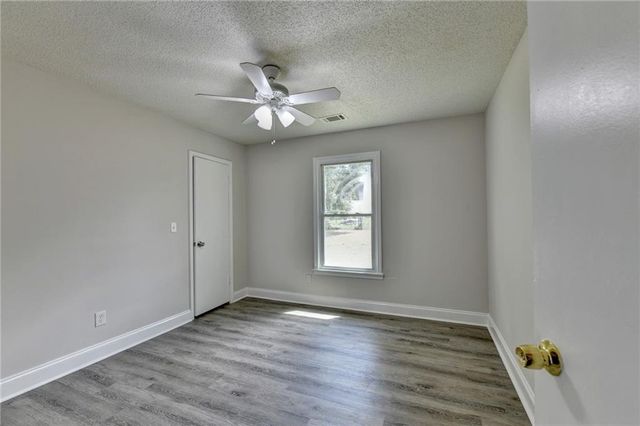 2725 Milton Bryan Drive, Loganville, GA 30052