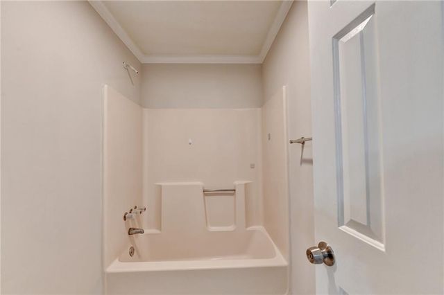 2725 Milton Bryan Drive, Loganville, GA 30052