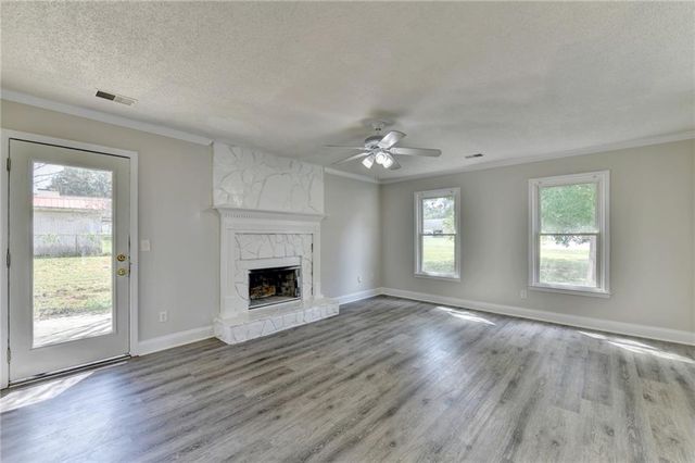 2725 Milton Bryan Drive, Loganville, GA 30052