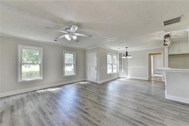 2725 Milton Bryan Drive, Loganville, GA 30052