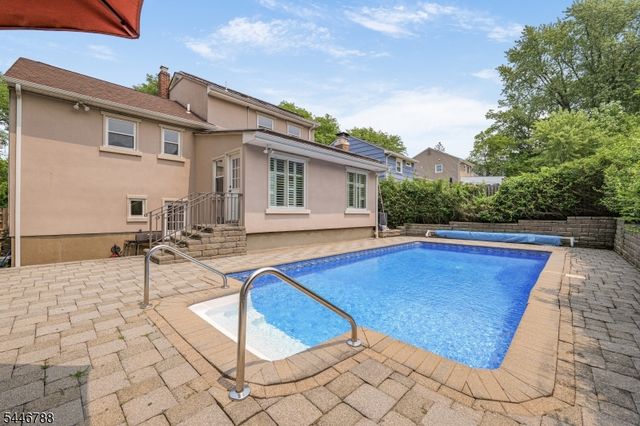 17 Westland Rd, Verona Twp., NJ 07044