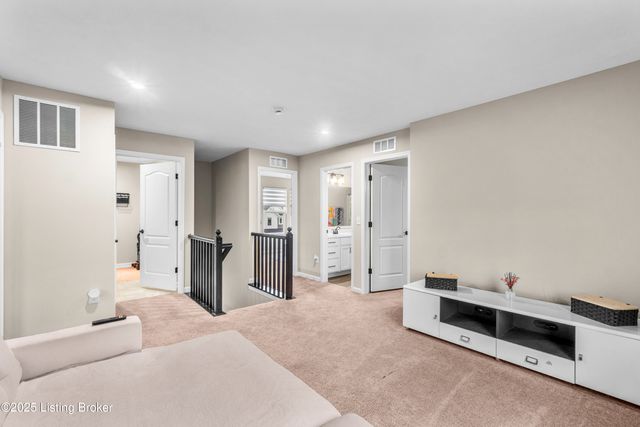 116 Strawberry Field Dr, Mt Washington, KY 40047