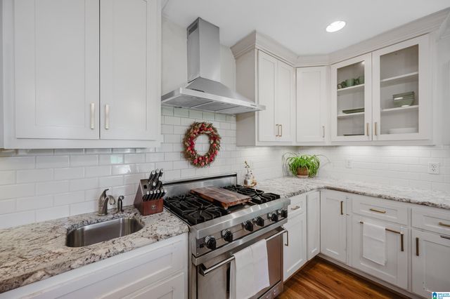 105 LAKE STREET, Trussville, AL 35173
