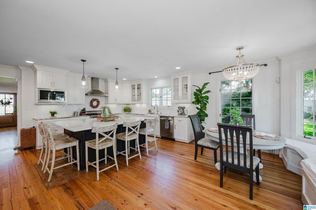 105 LAKE STREET, Trussville, AL 35173