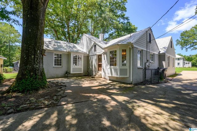 105 LAKE STREET, Trussville, AL 35173