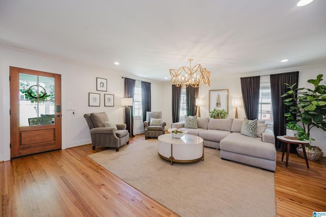 105 LAKE STREET, Trussville, AL 35173