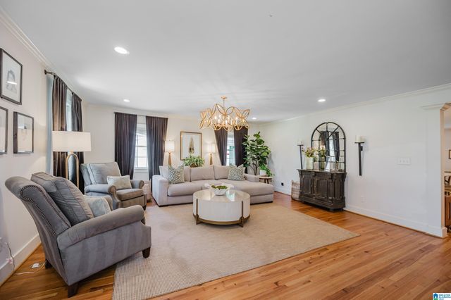 105 LAKE STREET, Trussville, AL 35173