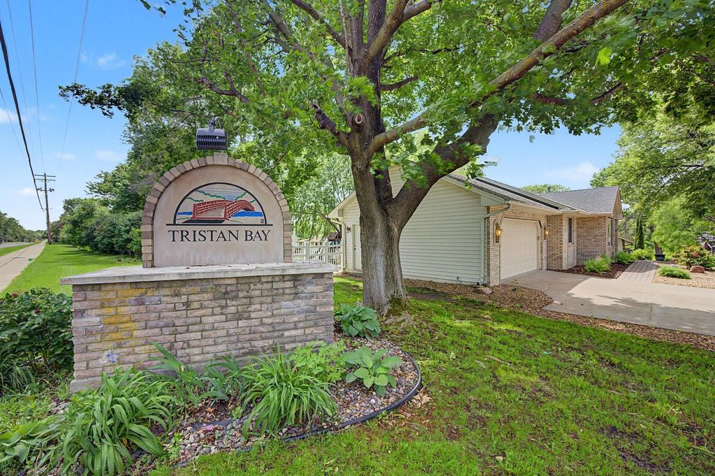 13901 92nd Place N, Maple Grove, MN 55369 — photo 3