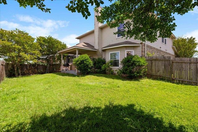 101 Blanco Woods BLVD, Elgin, TX 78621
