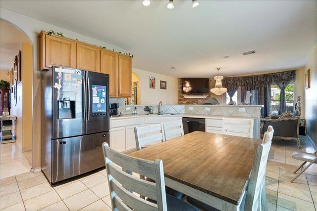 101 Blanco Woods BLVD, Elgin, TX 78621