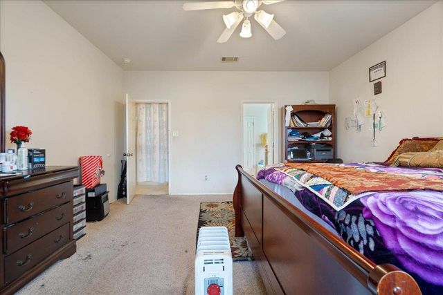 101 Blanco Woods BLVD, Elgin, TX 78621