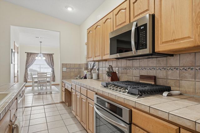 9812 Karak Road NE, Albuquerque, NM 87122