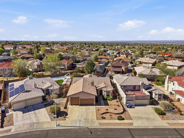 9812 Karak Road NE, Albuquerque, NM 87122