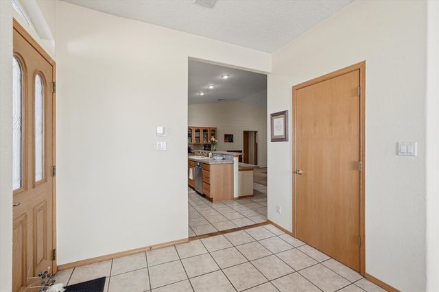9812 Karak Road NE, Albuquerque, NM 87122