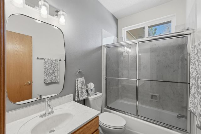 9812 Karak Road NE, Albuquerque, NM 87122