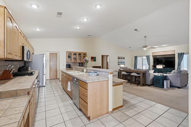 9812 Karak Road NE, Albuquerque, NM 87122