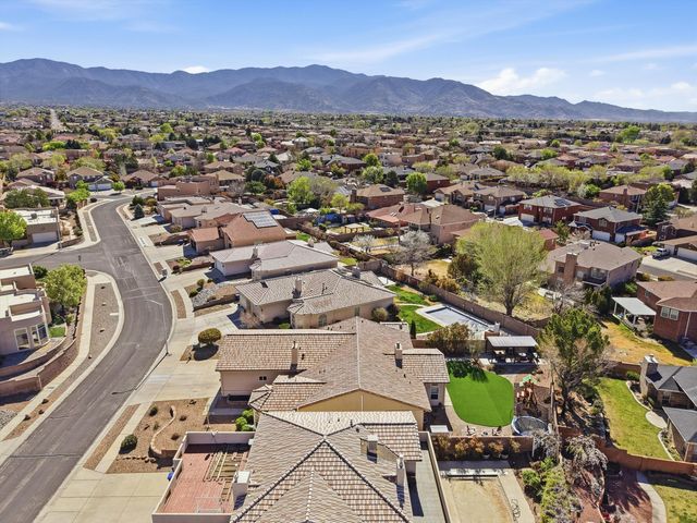 9812 Karak Road NE, Albuquerque, NM 87122