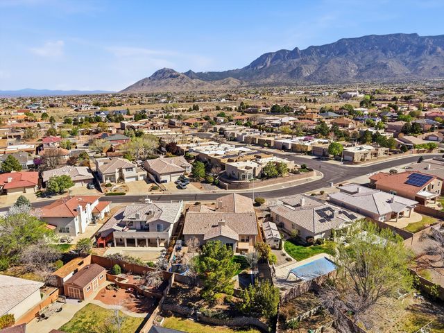 9812 Karak Road NE, Albuquerque, NM 87122