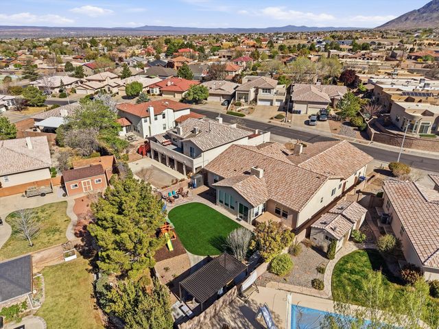 9812 Karak Road NE, Albuquerque, NM 87122