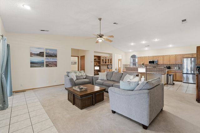 9812 Karak Road NE, Albuquerque, NM 87122