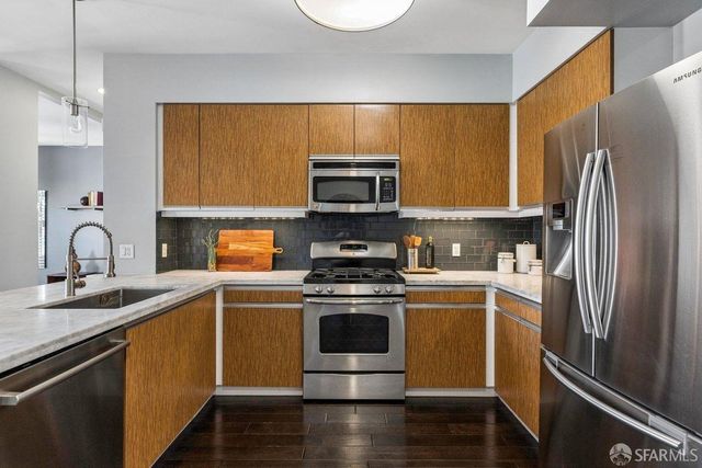 5900 3rd Street 2406, San Francisco, CA 94124