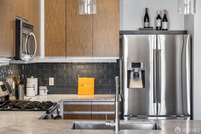 5900 3rd Street 2406, San Francisco, CA 94124